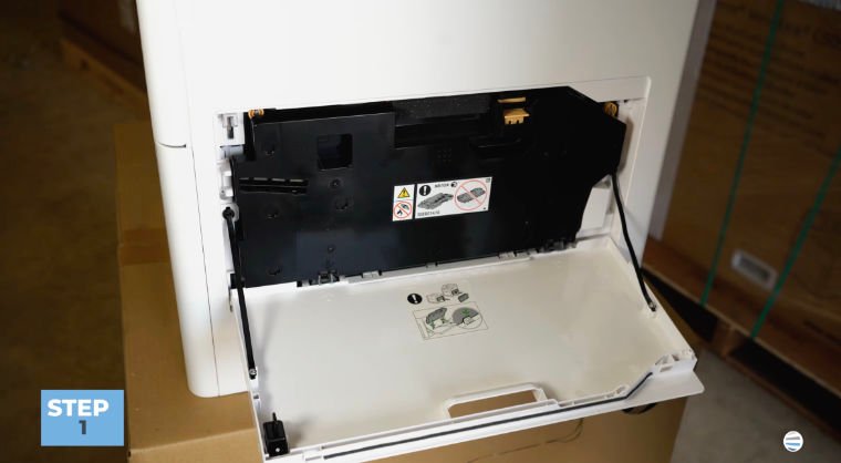 How to Replace Drum on Xerox VersaLink C500 or C505_Step 1