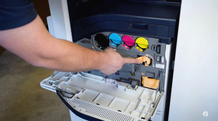 How to Replace Transfer Belt Cleaner on Xerox AltaLink C8000 or B8000 Series_Step 1 