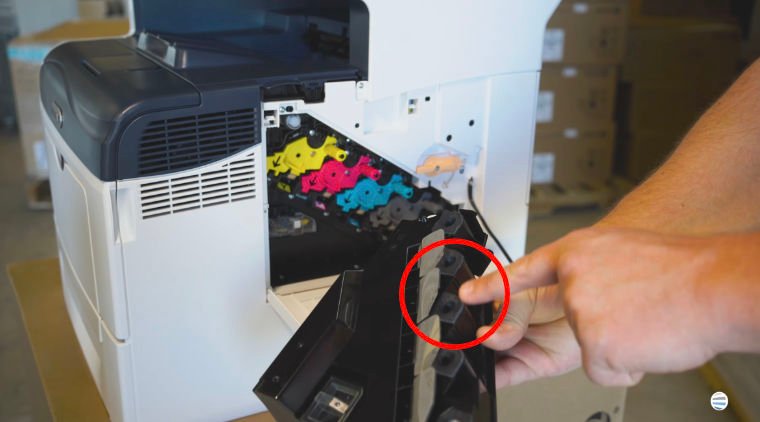 How to Replace Waste Toner Container on Xerox VersaLink C400_C405_Step 4_1