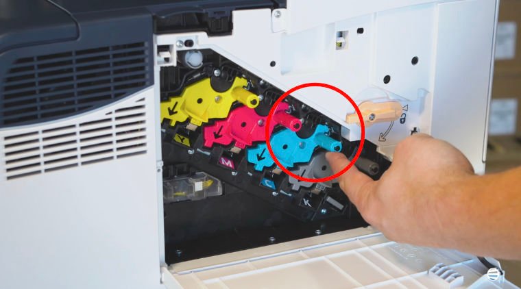 How to Replace Waste Toner Container on Xerox VersaLink C400_C405_Step 4_2